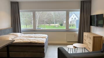 1 bedroom, free WiFi, bed sheets