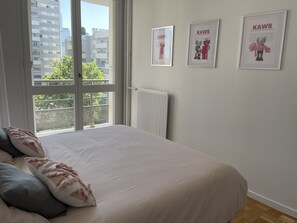 2 bedrooms, iron/ironing board, free WiFi, bed sheets