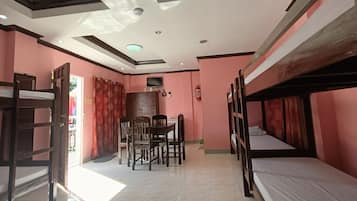 Basic Room | Desk, rollaway beds, bed sheets