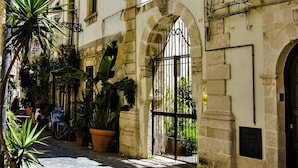 Property grounds - Croce Luxury Apartment with Air Conditioning, Wi-Fi n0975 (Siracusa)