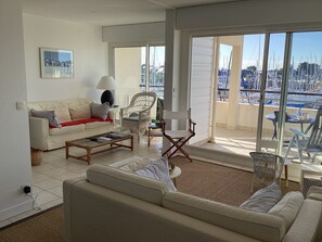 تلفزيون، كُتُب