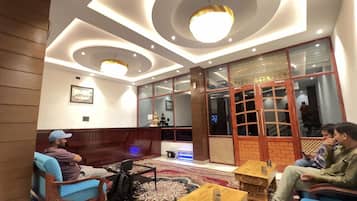 Sảnh tiếp tân