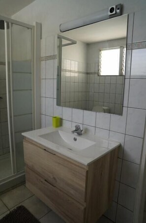 Towels, soap, toilet paper