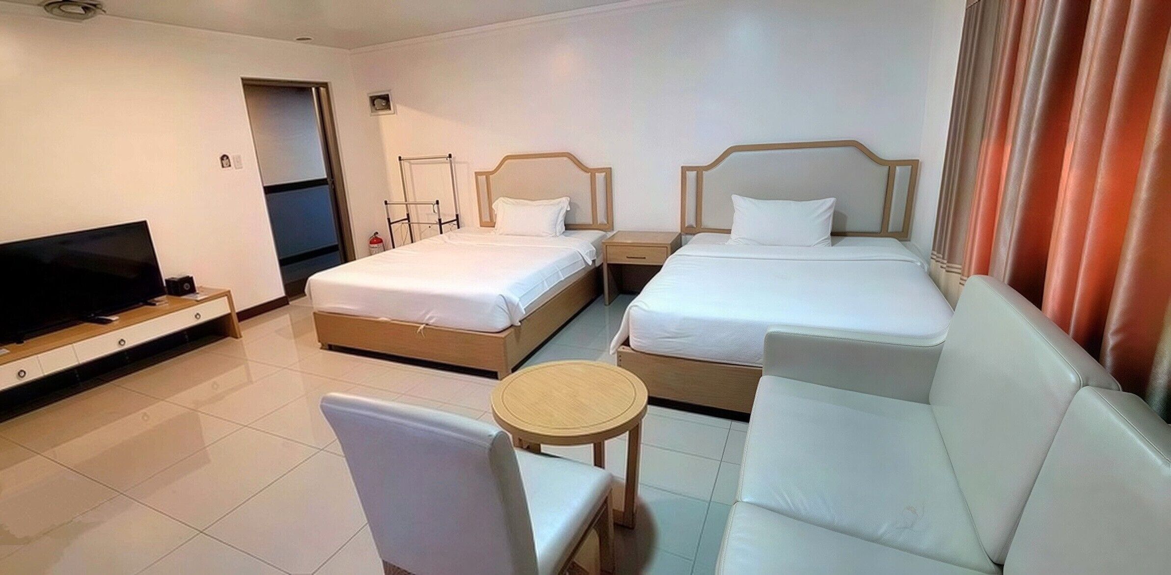 Studio | Seprai katun Mesir, seprai premium, selimut bulu angsa, dan minibar