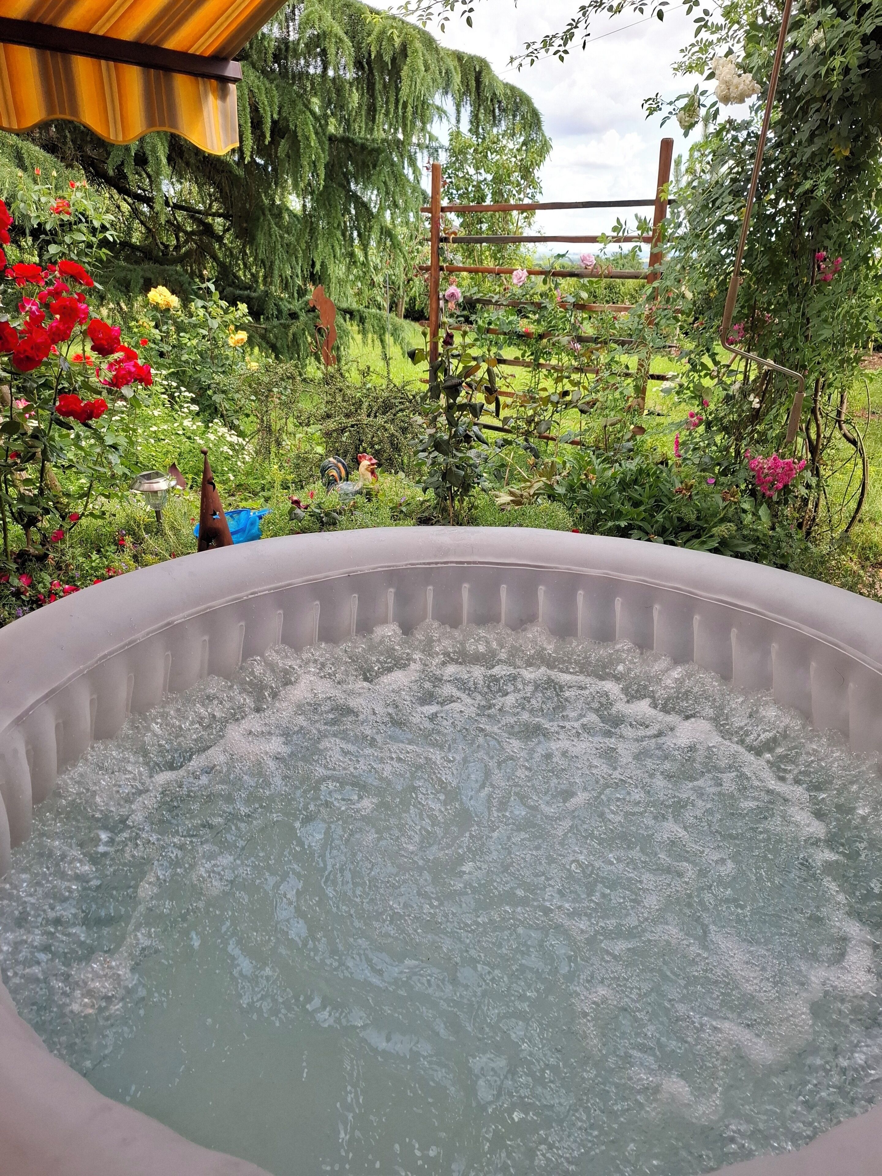 Bain à remous extérieur