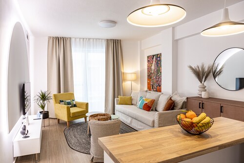 Cozy central flat. Family-sized. Perfect for both leisure and business trips. 