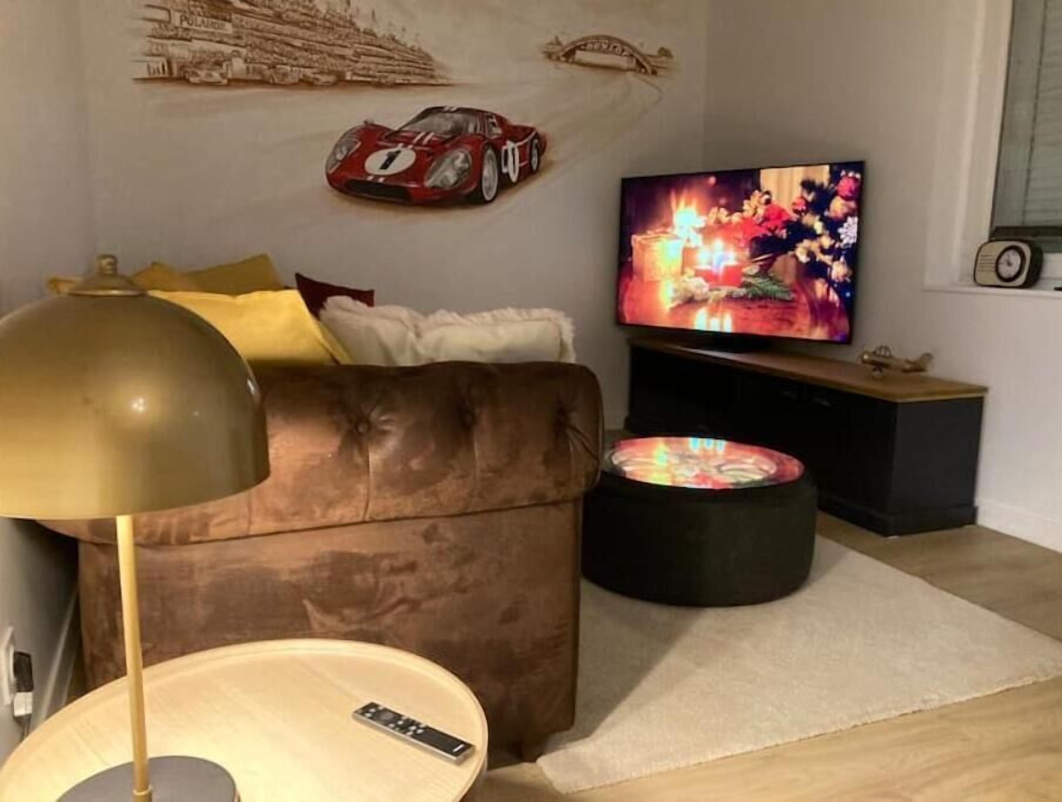 Smart TV y futbolito 