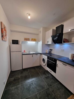 Private kitchen - 10" de la Défense et 30" de Paris, Appartement au Pied du Tramway ! (Bezons)