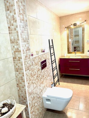 淋浴設備、風筒、提供毛巾、番梘