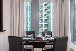 Apartamento Confort | Servicio de comidas en la habitación