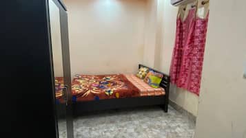 Deluxe Double Room, City View | Soundproofing, free WiFi