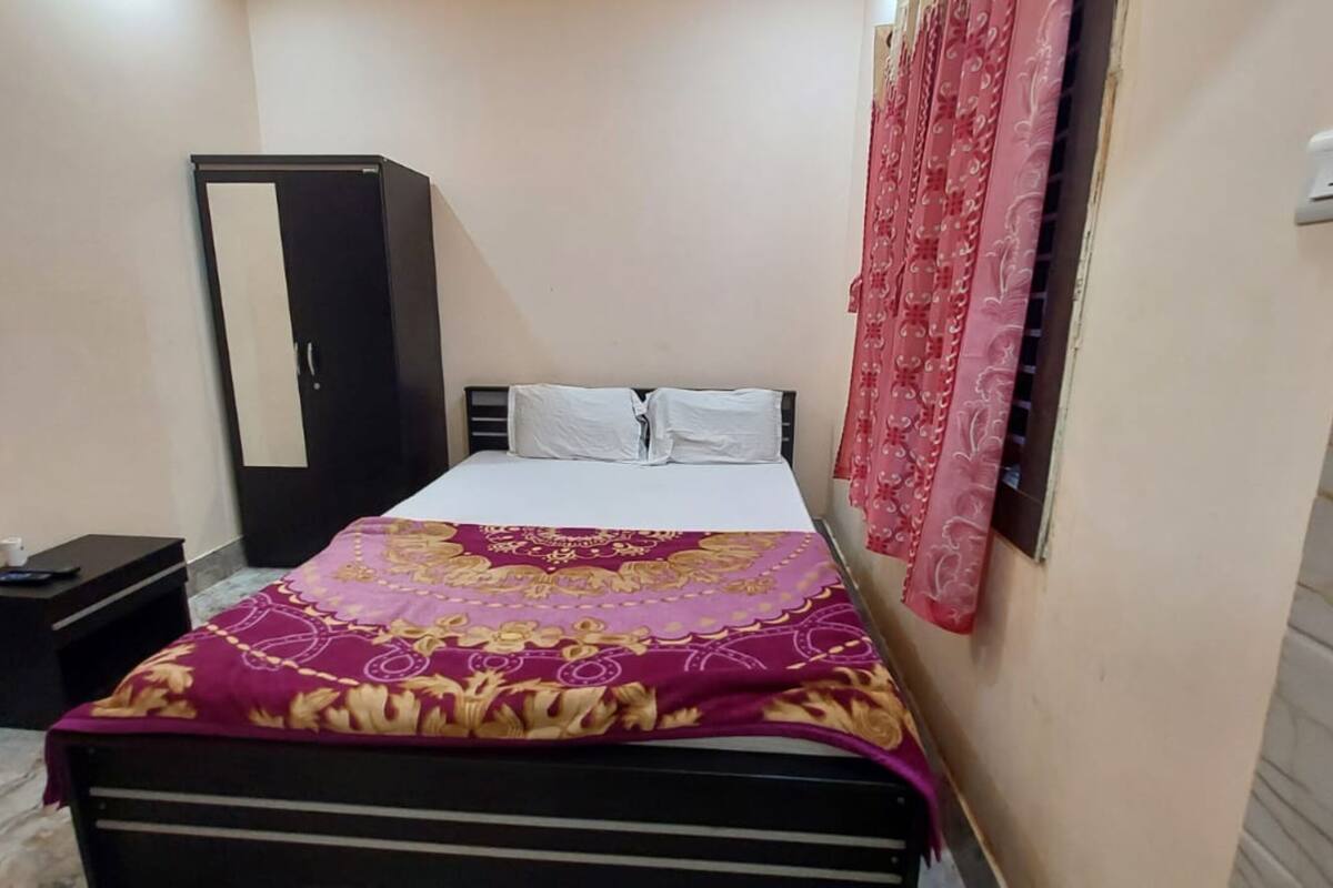 Standard Double Room | Soundproofing, WiFi (free)