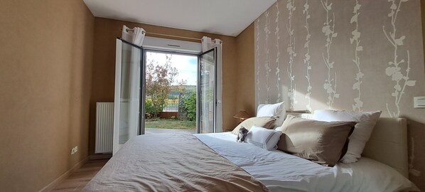 5 chambres, fer et planche à repasser, Wi-Fi gratuit, draps fournis