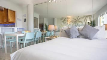 Iron/ironing board, travel cot, WiFi, bed sheets