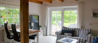 4 person vacation home, garden with fence and gate