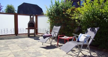 4 person half-timbered holiday home with fireplace and bathtub in the first row to the dike in Otterndorf