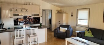 Child-friendly 6-person vacation home with two showers and toilets, sauna, whirlpool and a conservatory with wood-burning stove in Otterndorf