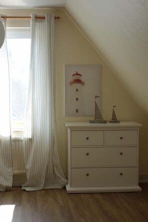 Interior - 4 person vacation home with two showers and toilets in second row to the dike in Otterndorf (Otterndorf)