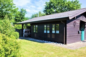 Exterior - 4 person vacation home with wood-burning stove and canoe in Otterndorf (Otterndorf)