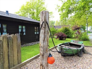 Property grounds - 4 person vacation home with wood-burning stove and canoe in Otterndorf (Otterndorf)