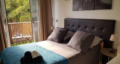 10 pers. 40 min Disney 15 min Paris Orly 35 min ChĂąteau de Versailles