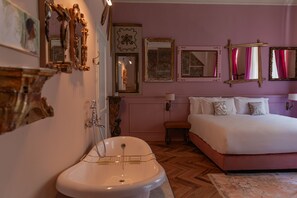 Panoramic Double Room, City View | In-room safe, free WiFi, bed sheets - Stella d'Italia (Florence)