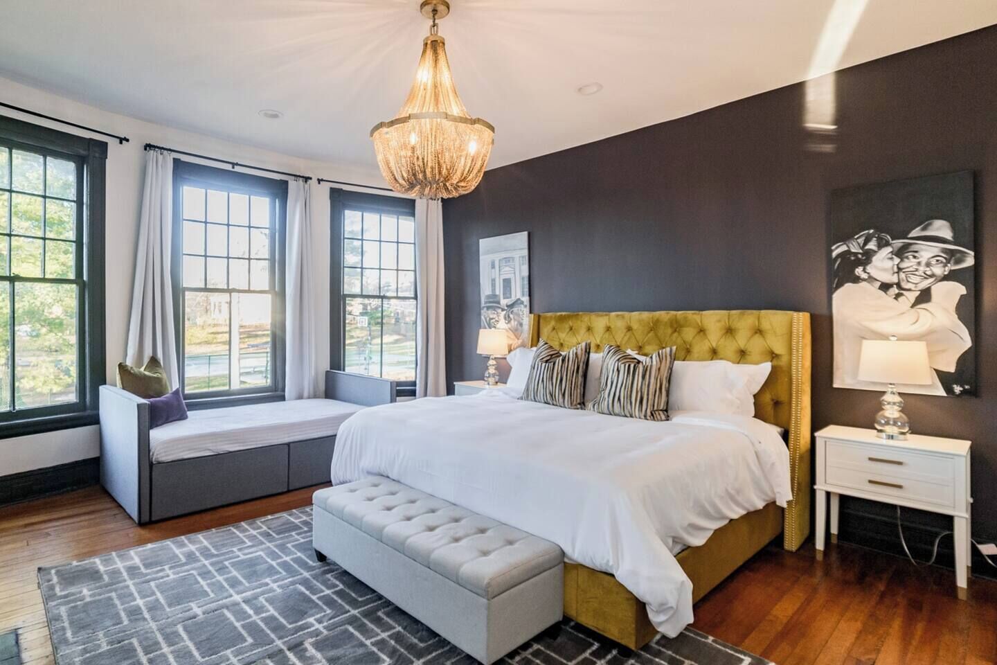 3 bedrooms, desk, iron/ironing board, WiFi (free)