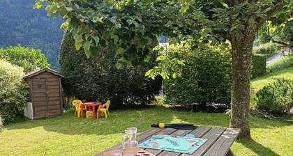 Appartement calme avec jardin Ă  5 min du centre, 6 pers, parking