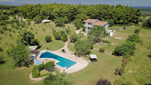Olivos Villa nestled in 18 acres of private land offers luxury and relaxation