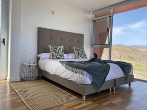 3 soverom, strykejern/-brett, reiseseng for barn og wi-fi (inkludert)