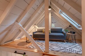 Kamin, Bücher, Stereoanlage