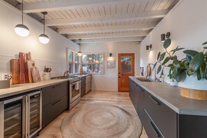 Fridge, oven, stovetop, dishwasher - Modern cabin retreat! Cozy, scenic, and serene! (Carnelian Bay)