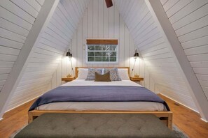 2 室のベッドルーム、アイロン / アイロン台