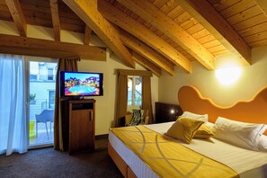 Superior Room | Minibar, in-room safe, soundproofing, free WiFi - Color Hotel Style, Design & Gourmet (Bardolino)