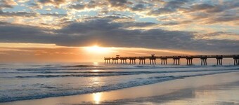 Unwind Cottage | Furnished 3BR | Pet-Friendly | Midterm Rental | Yard + Patio