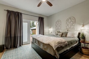 3 Schlafzimmer, Schreibtisch, Bügeleisen/Bügelbrett, WLAN