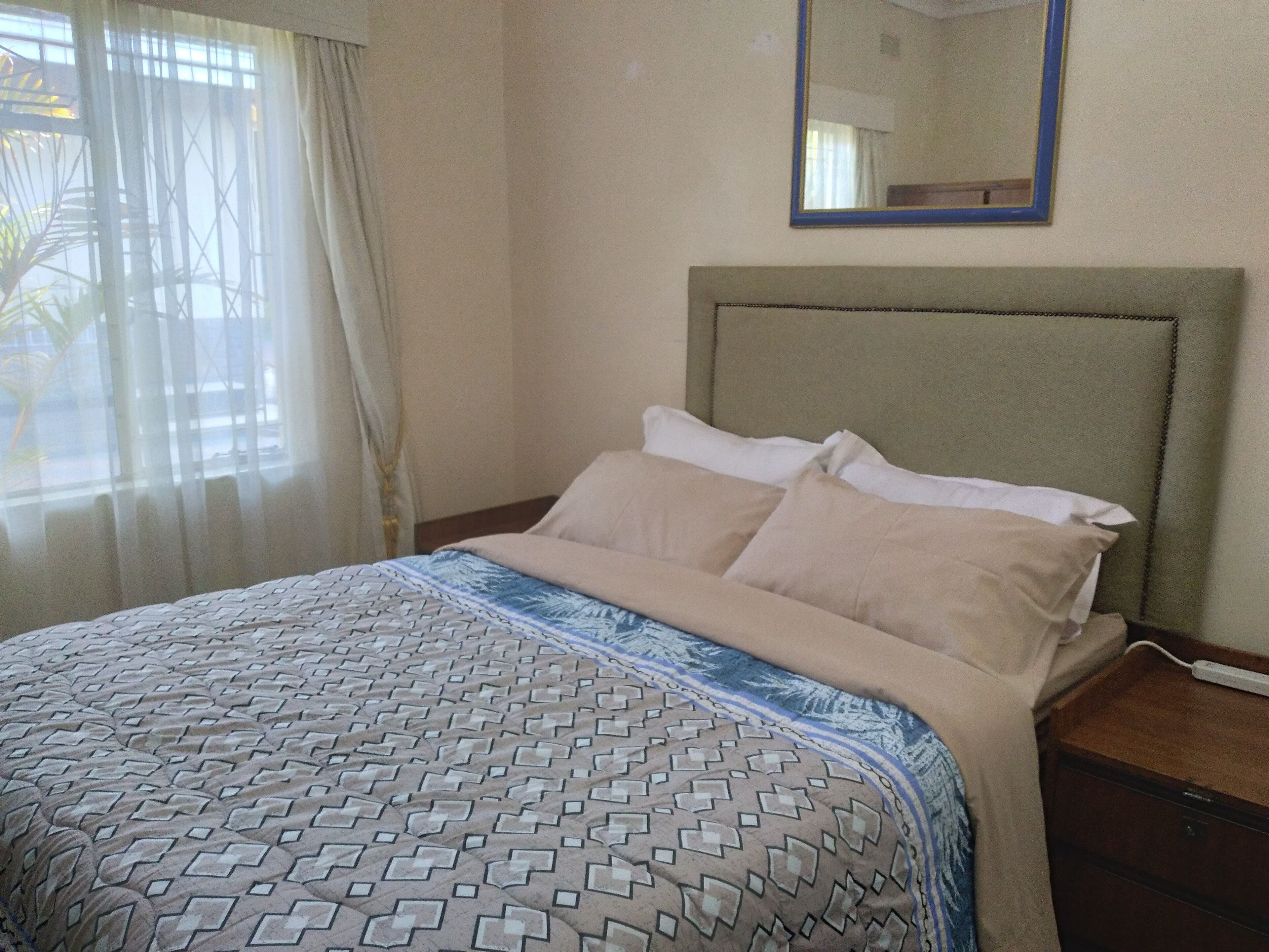 2 bedrooms, desk, iron/ironing board, travel cot