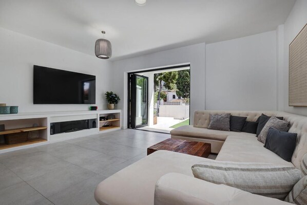 Living area - Luxury Vacation Villa in the Heart of Marbella" Villa Sagitario (Marbella)