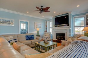 Smart-TV, Tischfußball, Bücher