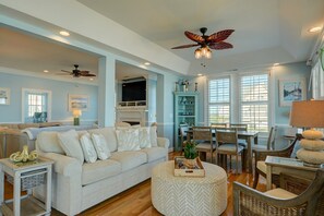 Smart-TV, Tischfußball, Bücher