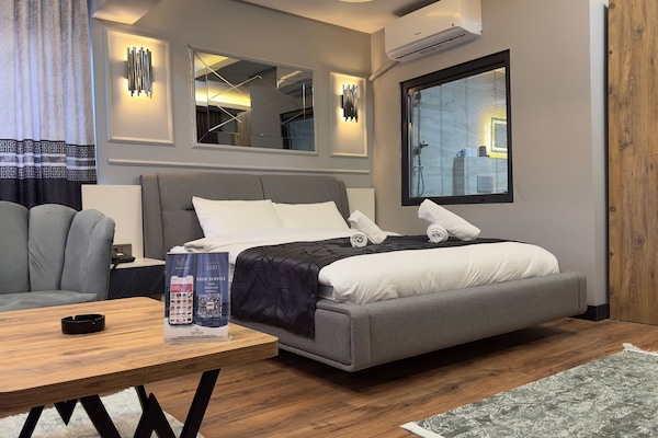 1 bedroom, Egyptian cotton sheets, premium bedding, minibar