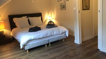 2 chambres, fer et planche Ă repasser, accĂšs Internet