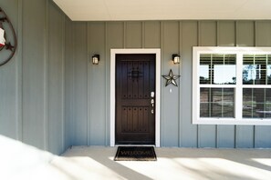 تفاصيل الفندق من الخارج