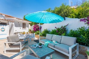 Outdoor dining - SAONA VILLAS (OL AMET): villa for 8 people, private swimming pool, air co (Benissa)