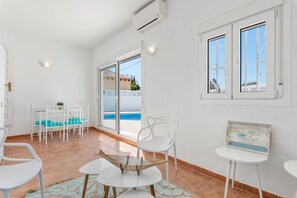 Outdoor pool - SAONA VILLAS (OL AMET): villa for 8 people, private swimming pool, air co (Benissa)