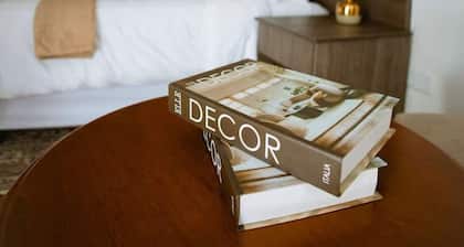 Harare Deluxe Studio-Beige Suite