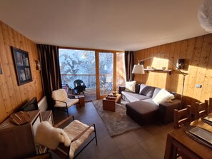 TV, books - Appart Duplex / La Plagne, Montchavin / 3 Chambres, 8 Pers / Pied des Pistes (La Plagne-Tarentaise)