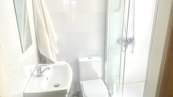 Luxury Apartment | Bathroom