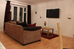 Apartment | Living area - Apartment - Sleeps 2 - Parking - Station Close (Dagenham)