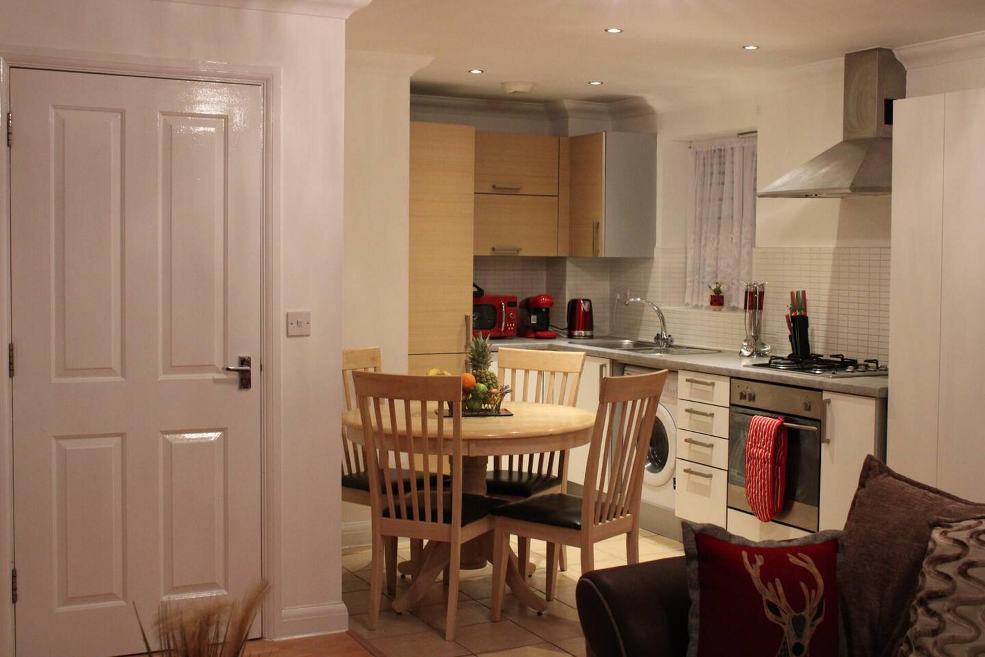 Apartment | Private kitchen | Fridge, microwave, oven, stovetop